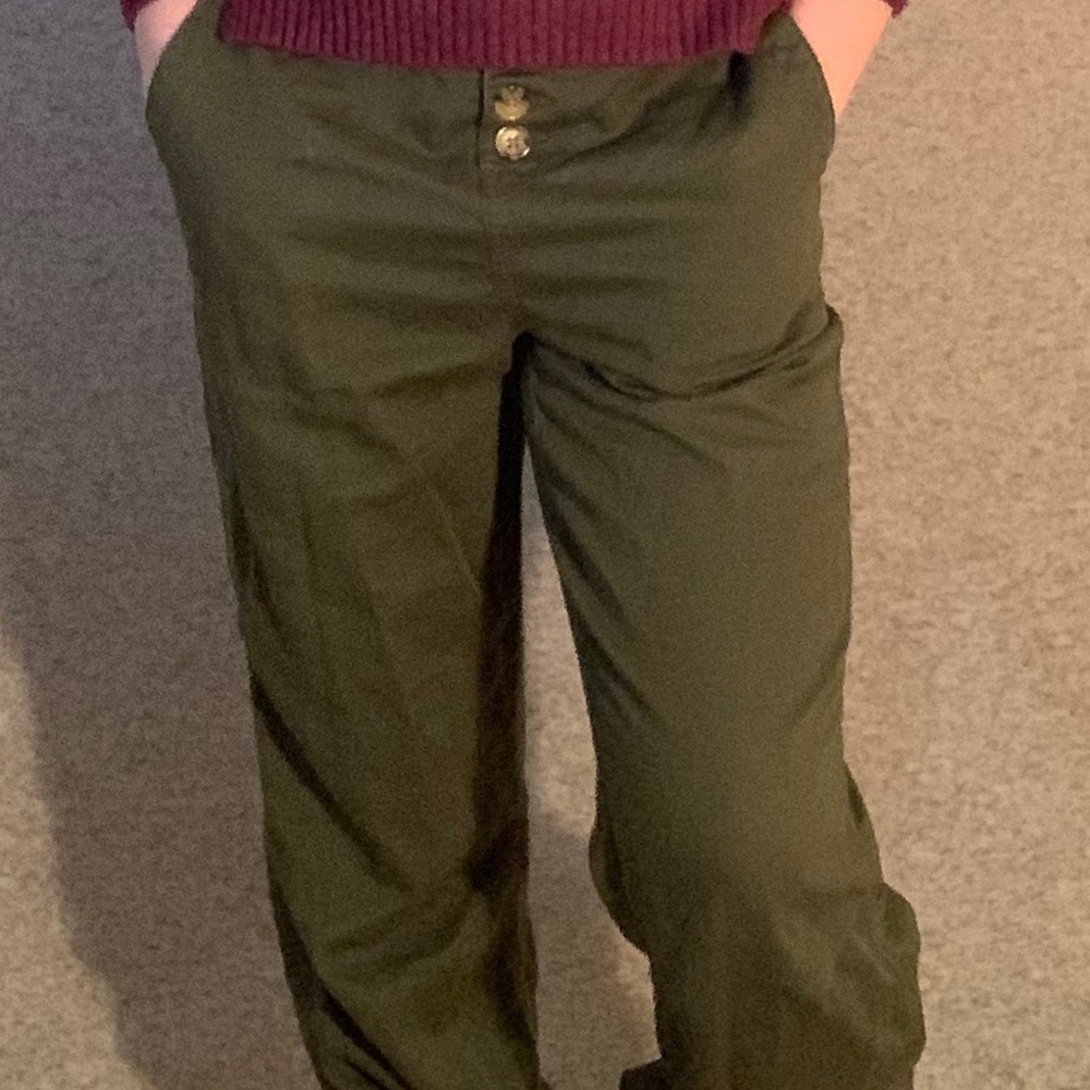 green cargo pants